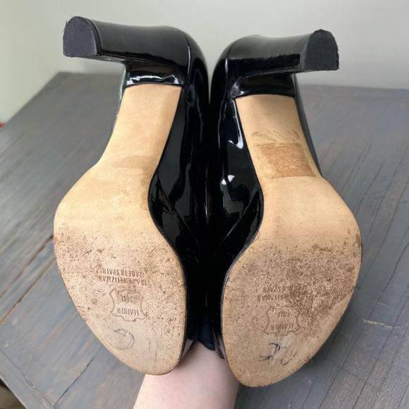 Black Peep Toe Stuart Weitzman Platform Pumps Size 7 - Picture 10 of 10